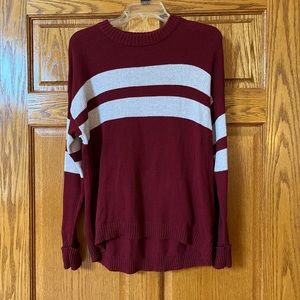 American Eagle sweater. Excellent used condition. Burgundy. Medium.